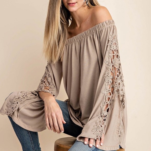 🌟HP!🌟Off-Shoulder Lace Sleeve Top - Picture 7 of 8